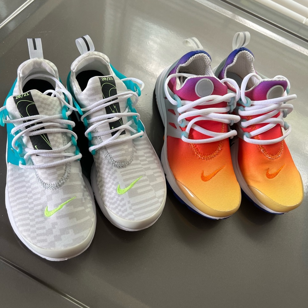 2 pairs Nike air presto size 4y